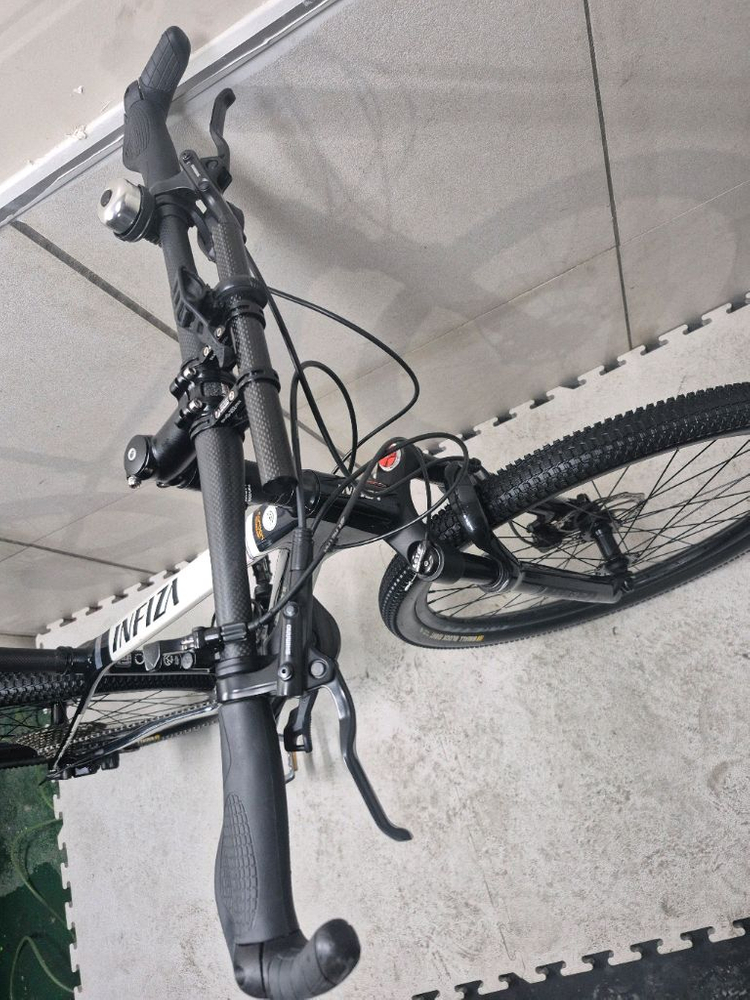 2022년형 인피자 풀카본 Z3 MTB 자전거 블랙/화이트 이미지