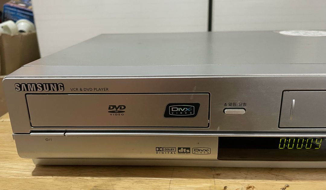 삼성 콤보 비디오 플레이어 VHS 플레이어 상태 좋은 제품 팝니다 DVD 는 안됨. 이미지