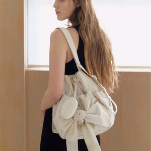 아떼바네사브루노 르봉 [RUBAN] 아이보리 리본 백팩 겸 숄더백 S 이미지