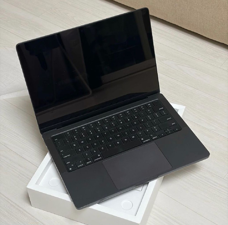 [S급] 맥북프로14 M4 기본형 스페이스블랙 영문 키보드 이미지