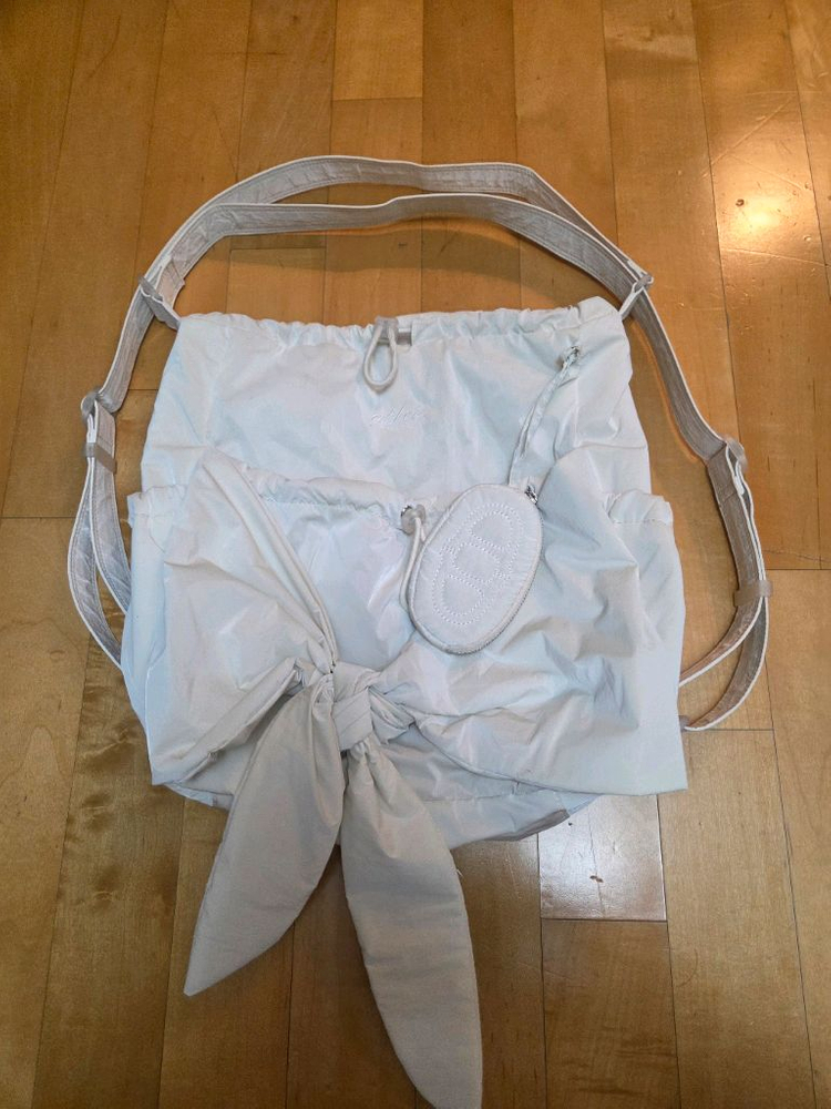 아떼바네사브루노 르봉 [RUBAN] 아이보리 리본 백팩 겸 숄더백 S 이미지