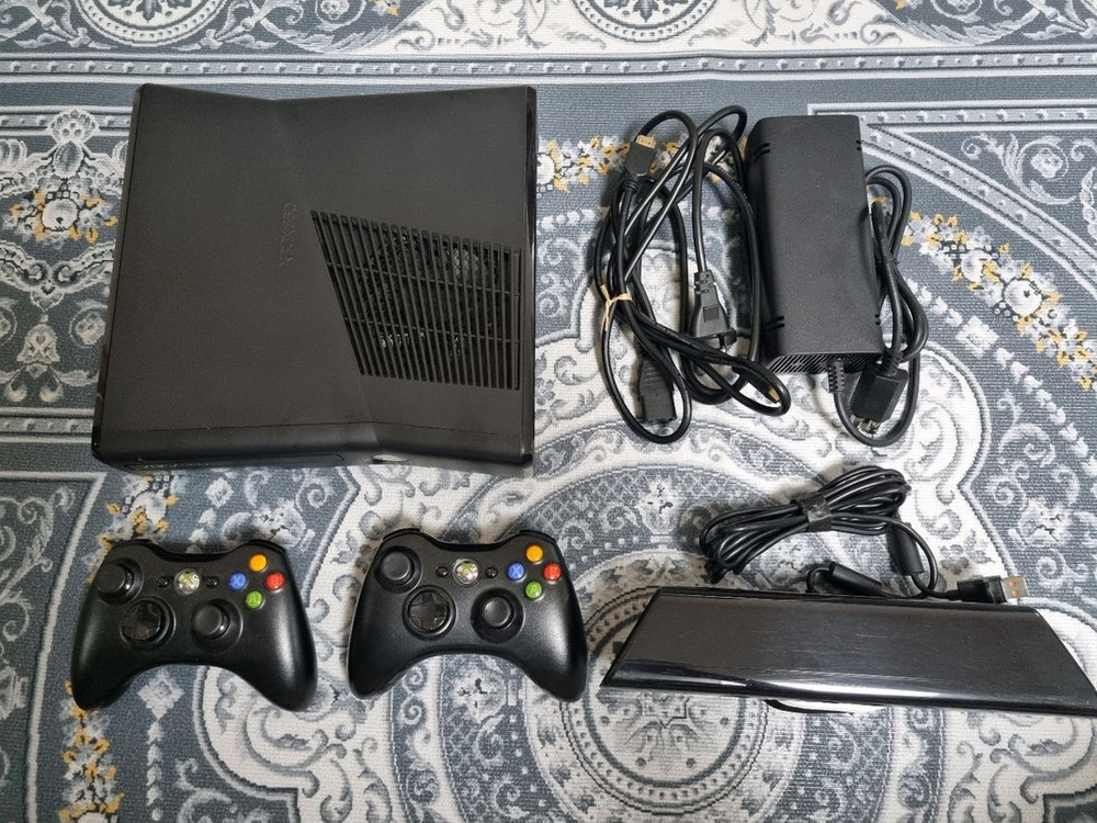 XBOX 360 키넥트 250GB 풀세트 이미지