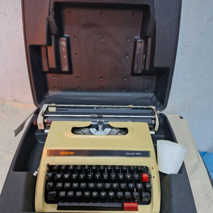 빈티지 브라더 영자 타자기 입니다 이미지