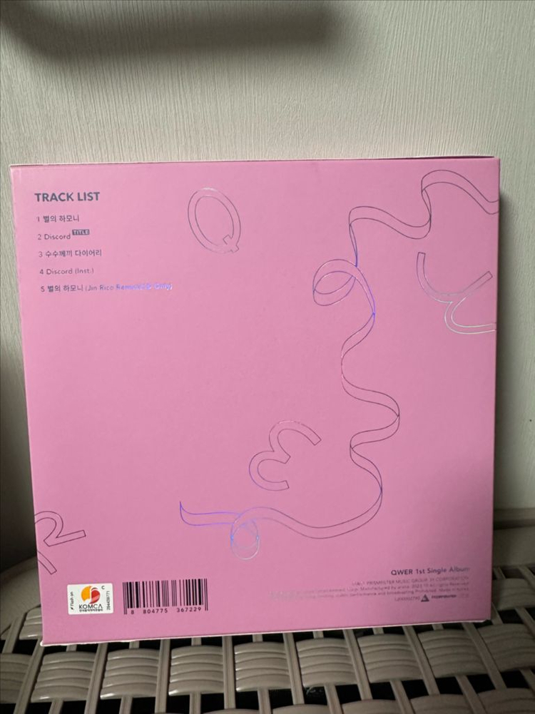 [단순개봉,포카O] QWER 싱글 앨범 1집 디스코드 이미지