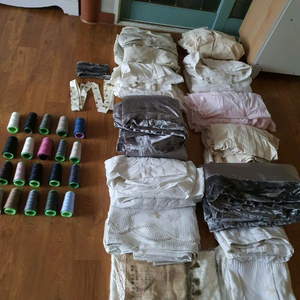 미싱연습용 박음질 연습용 커텐 여러개+미싱실20개 합 저렴하게 2만5천원 이미지