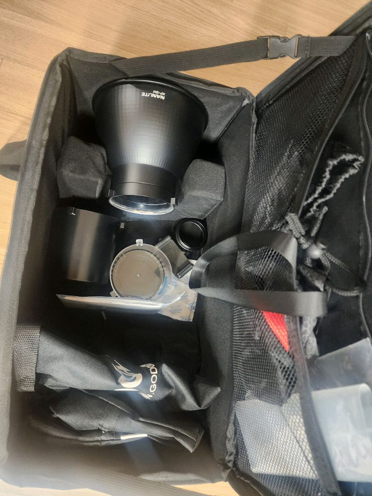 난라이트 FS-300B + 소프트박스 + 삼각대 + 점품가방 이미지