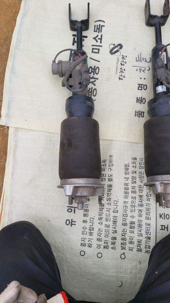 체어맨w 후미에어쇼바 운전석 판매 이미지