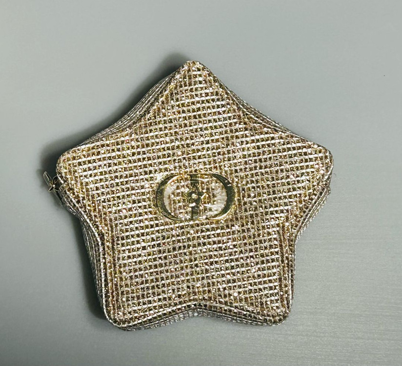 디올 홀리데이 별 파우치 이미지