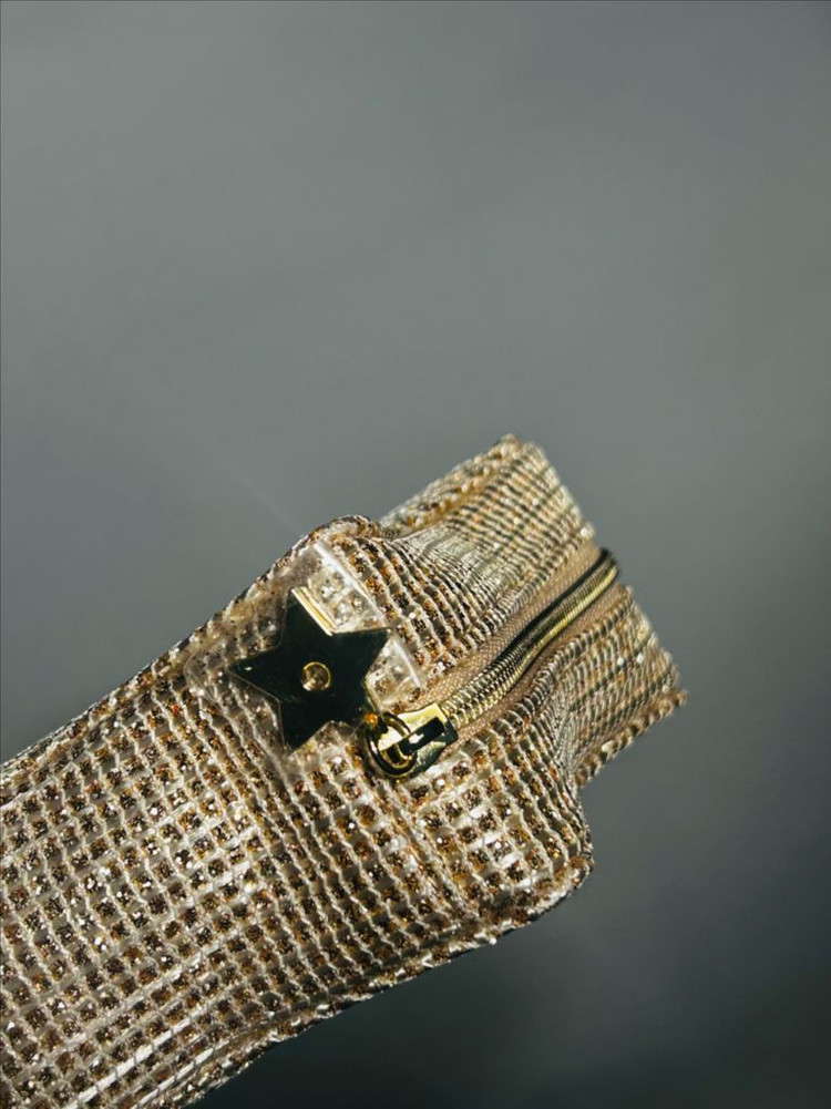 디올 홀리데이 별 파우치 이미지