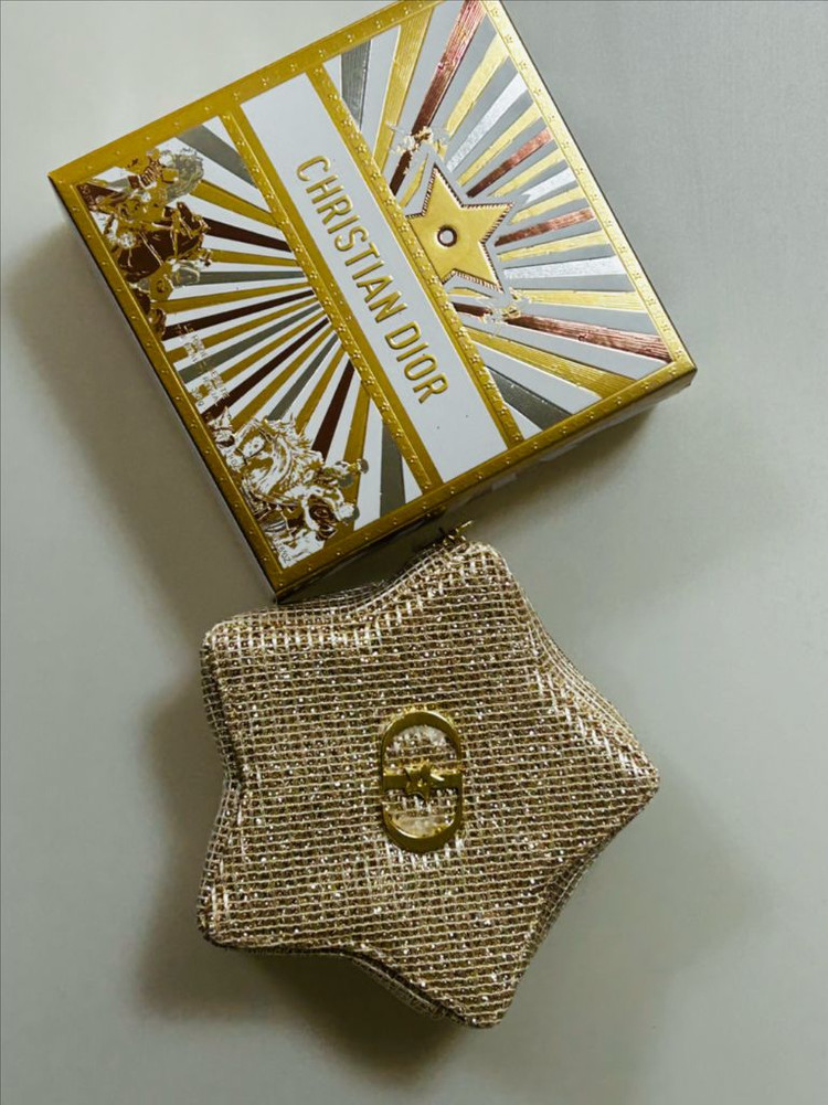 디올 홀리데이 별 파우치 이미지