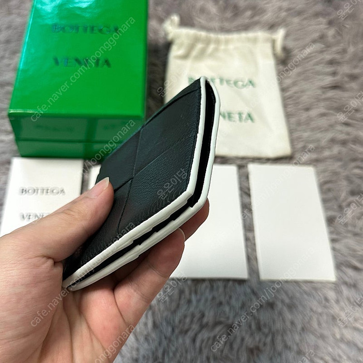 [풀구성] 보테가베네타 맥시 플랩 투톤 반지갑 차콜그레이 이미지