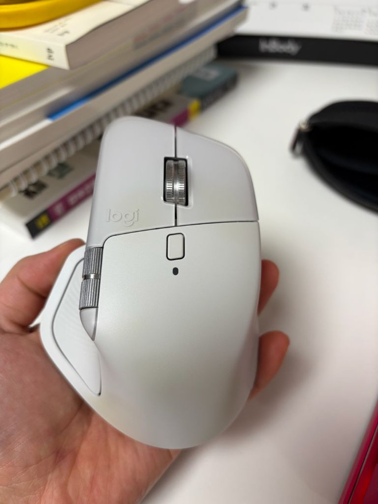 로지텍 MX master 4 팝니다 이미지