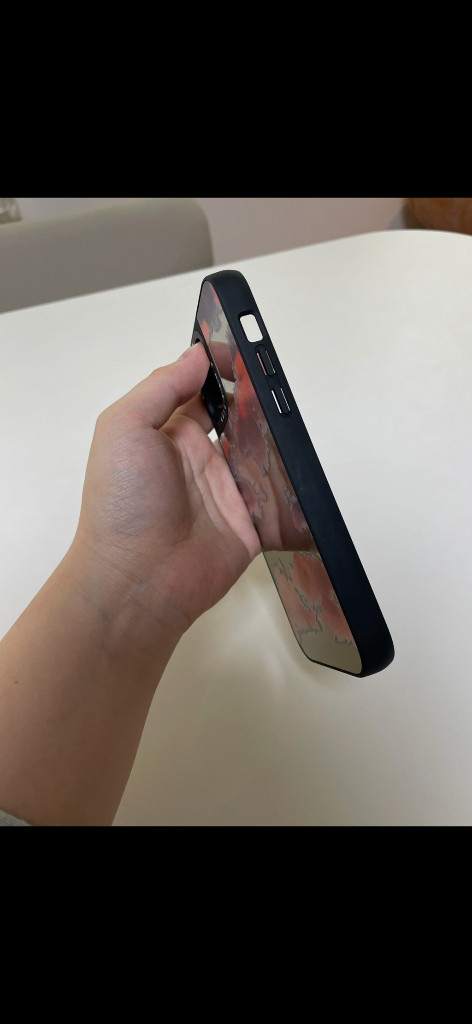 케이스티파이 아이폰 12/12프로 맥세이프 케이스 (구름 디자인) 이미지