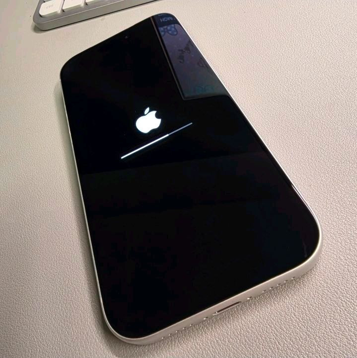 신품급 아이폰 17 프로 실버 자급제 256 풀박스 이미지