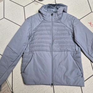 룰루레몬 경량 후드 그레이 이미지