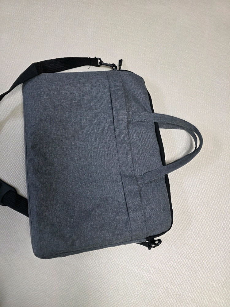 S급 레노버 게이밈 노트북 R7 8845hs 32램 SSD 1테라 이미지