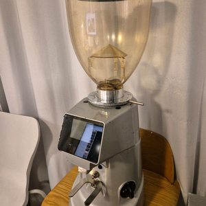 피오렌자토 전문가용 커피 그라인더 이미지