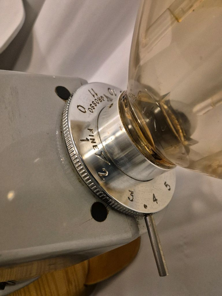 피오렌자토 전문가용 커피 그라인더 이미지