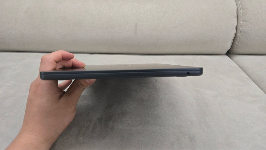 맥북 에어m2 13인치 미드나이트 8/256 이미지