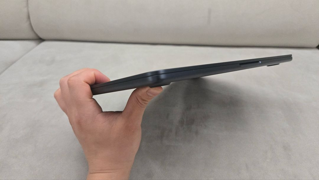 맥북 에어m2 13인치 미드나이트 8/256 이미지