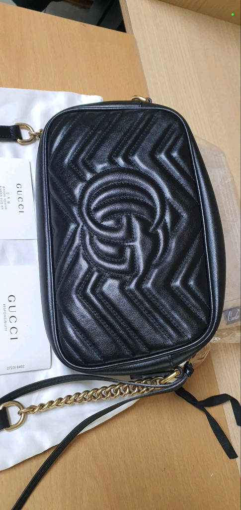 구찌 마몬트 마틀라세 스몰 크로스백 새상품급 정품(감정O)프라다루이비통디올고야드샤넬셀린느보테가생로랑발렌시아가가방 이미지