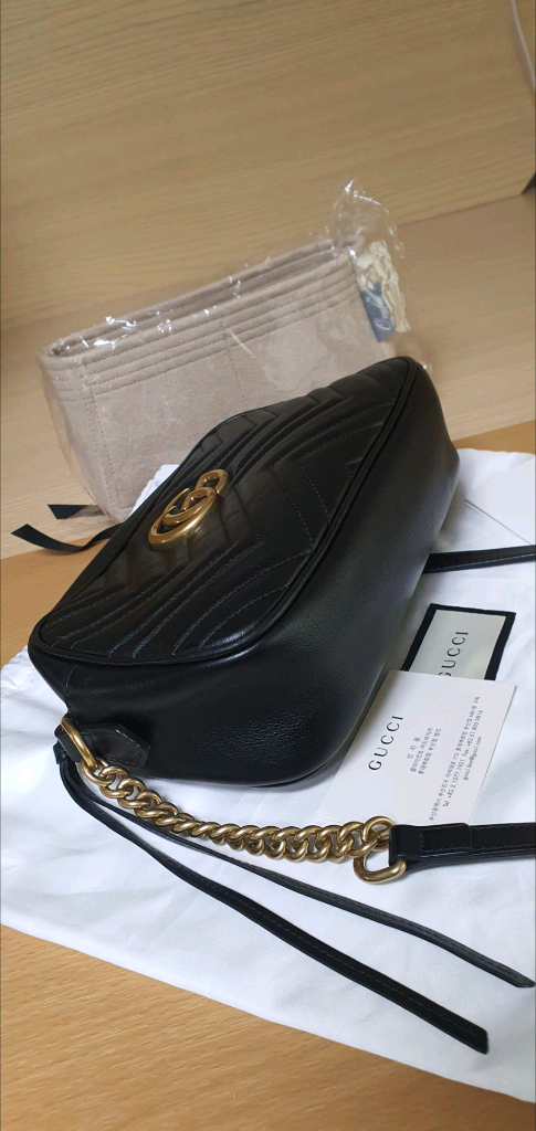 구찌 마몬트 마틀라세 스몰 크로스백 새상품급 정품(감정O)프라다루이비통디올고야드샤넬셀린느보테가생로랑발렌시아가가방 이미지