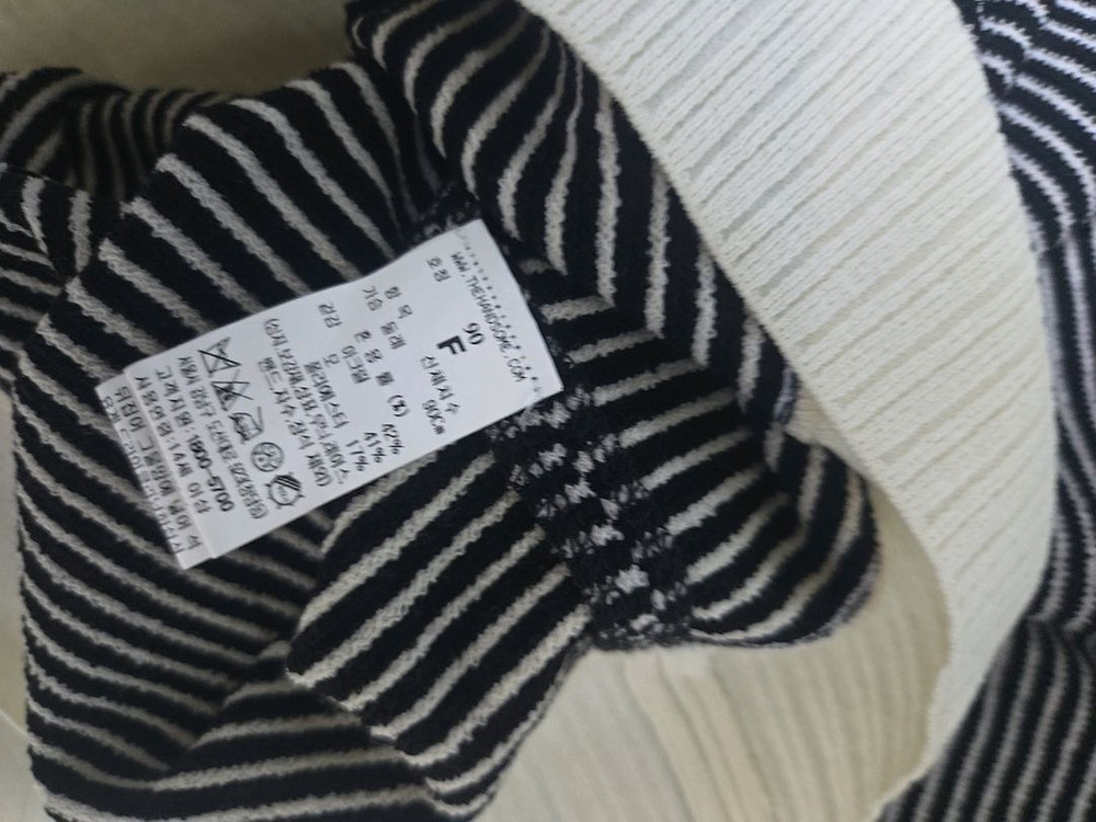 한섬 sj 스트라이프 돌먼 니트 탑(새제품) 이미지