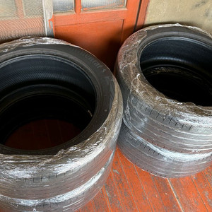 BMW X3 컨티넨탈 출고타이어(245/50/19) 이미지