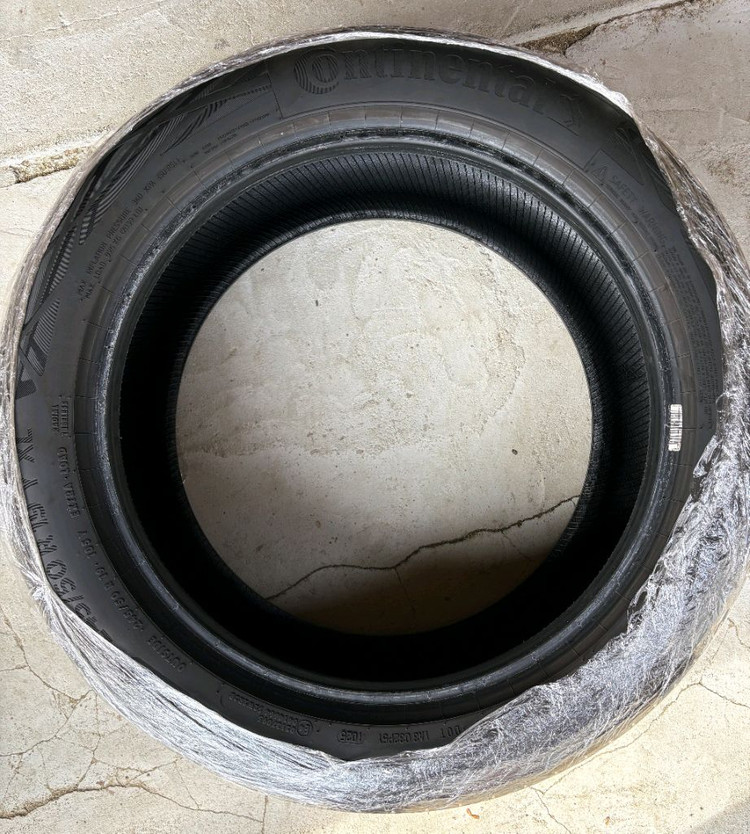 BMW X3 컨티넨탈 출고타이어(245/50/19) 이미지