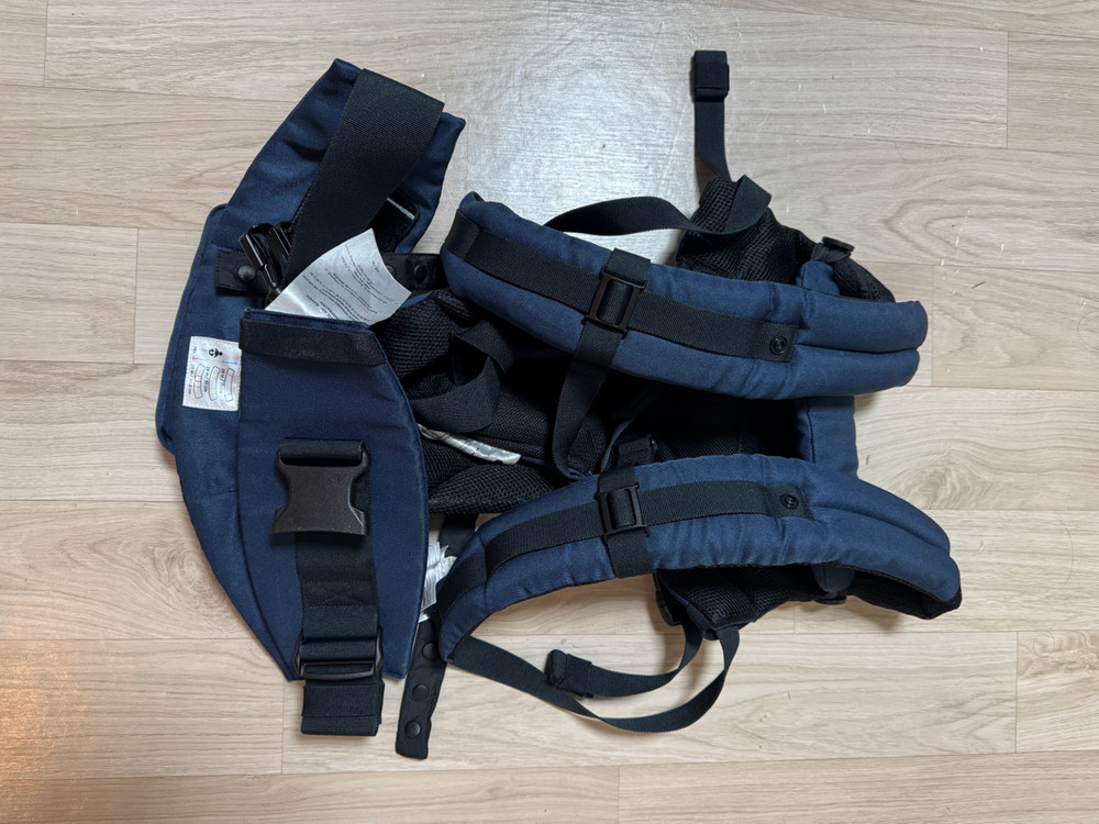 에르고 아기띠+방한워머 팔아요 이미지