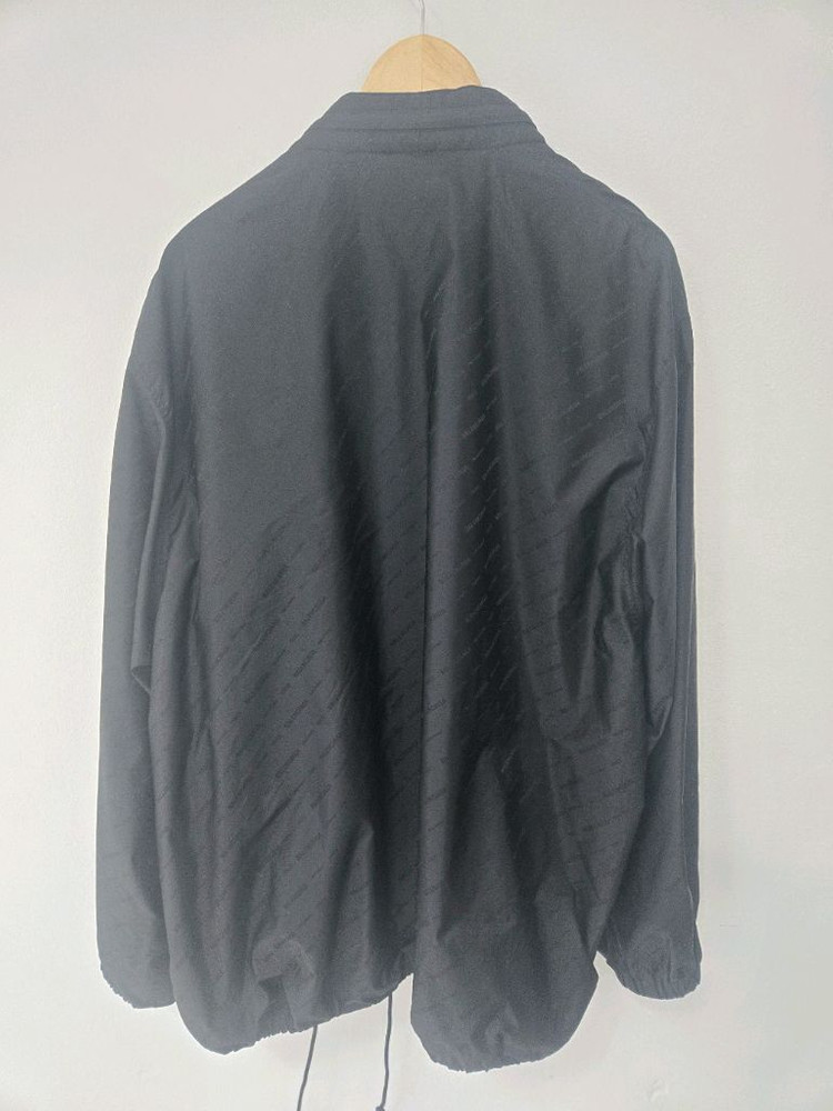 발렌시아가 바람막이 패턴로고 오버핏 XS 이미지