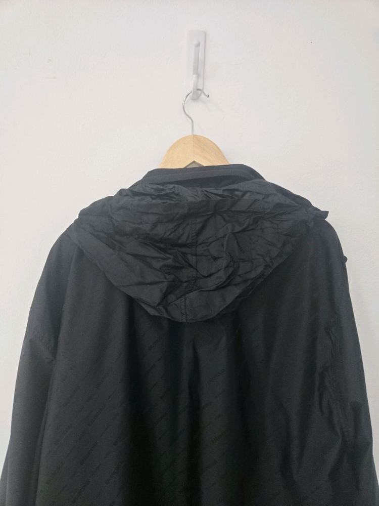 발렌시아가 바람막이 패턴로고 오버핏 XS 이미지
