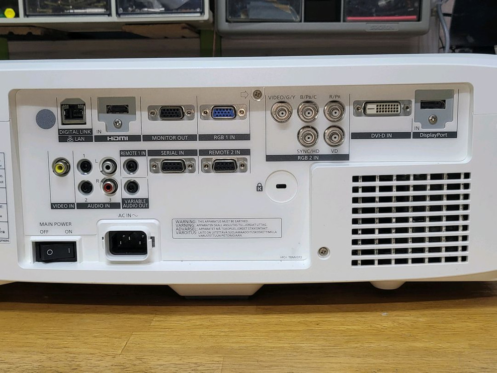 6000안시 파나소닉 빔 프로젝터 PT-EX610 이미지