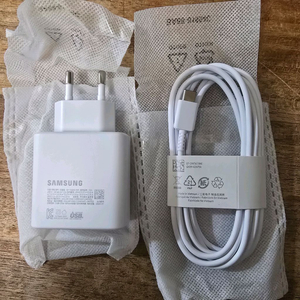 새상품)삼성정품 45W C타입 초고속충전기와CtoC케이블세트 핸드폰충전기 이미지