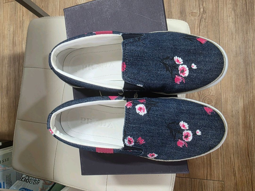 프라다 슬립온 (정품 이미지