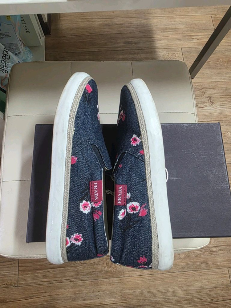 프라다 슬립온 (정품 이미지