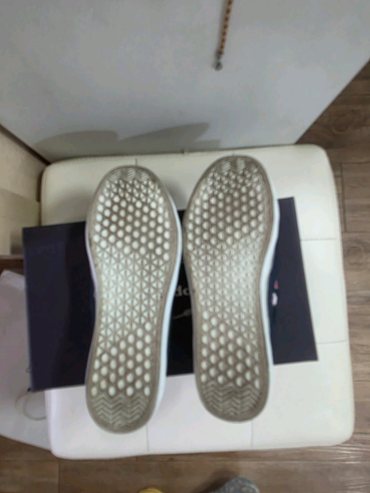 프라다 슬립온 (정품 이미지