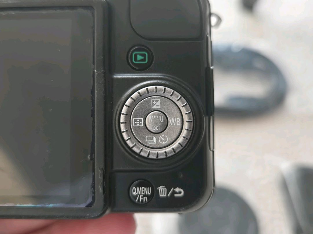 파나소닉 루믹스 GF3 블랙 미러리스 카메라 이미지