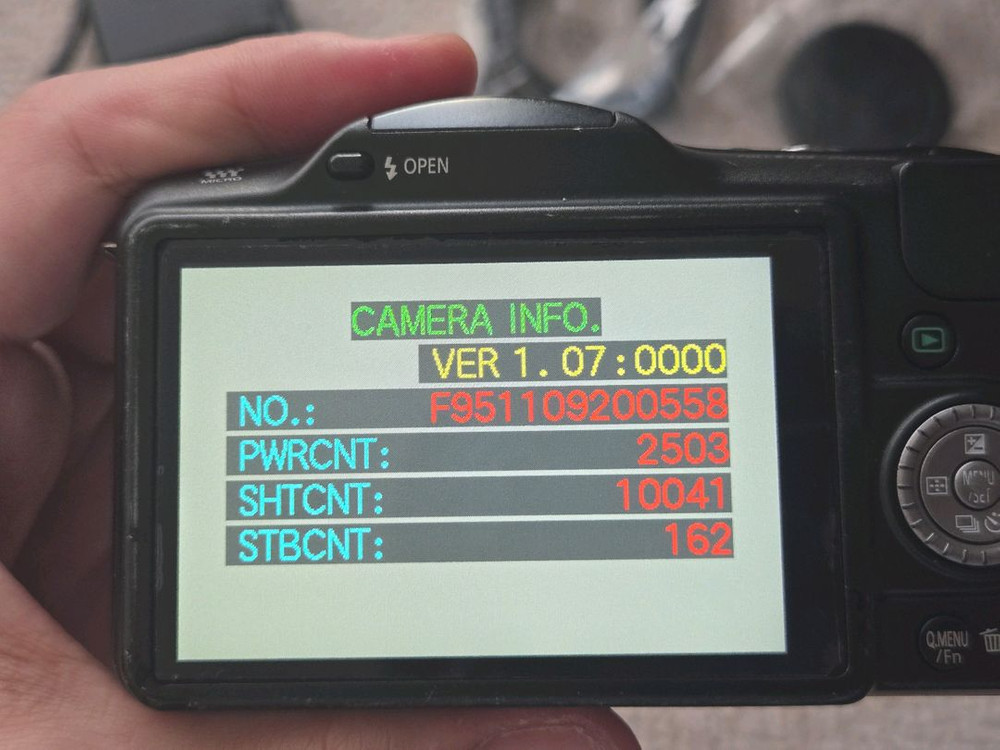 파나소닉 루믹스 GF3 블랙 미러리스 카메라 이미지