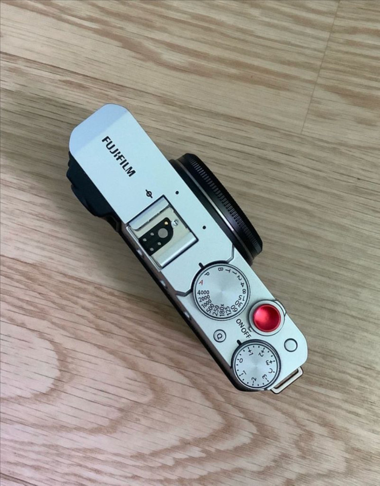 후지필름 x-e4 바디 새상품급 이미지