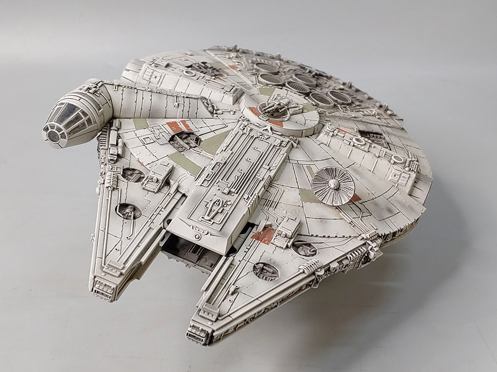 반다이 스타워즈 1/144 밀레니엄팔콘 도색완성작 Bandai 이미지