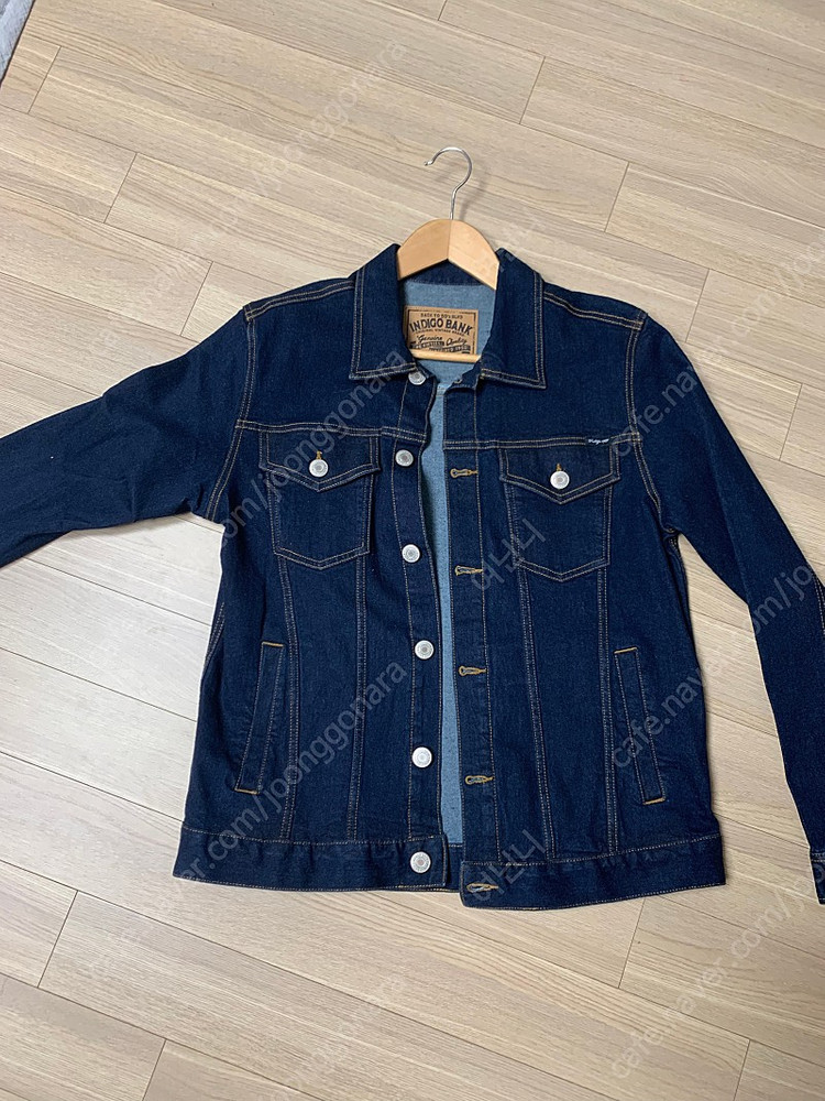 미국구매옷 및 기타 집업후드 데님자켓 트렌치코트등 이미지