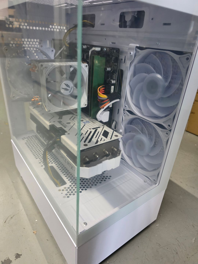 고사양 게임용 컴퓨터 본체/모니터 여러가지 최상급 처분합니다 이미지