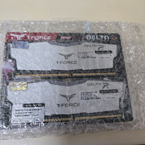 (미개봉 새제품)팀그룹 ddr4-3600 cl18 16gbx2 32gb xmp 서린공식 국밥램 이미지