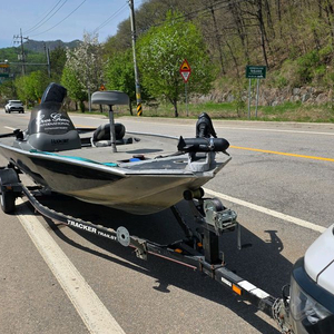 낚시보트 이미지