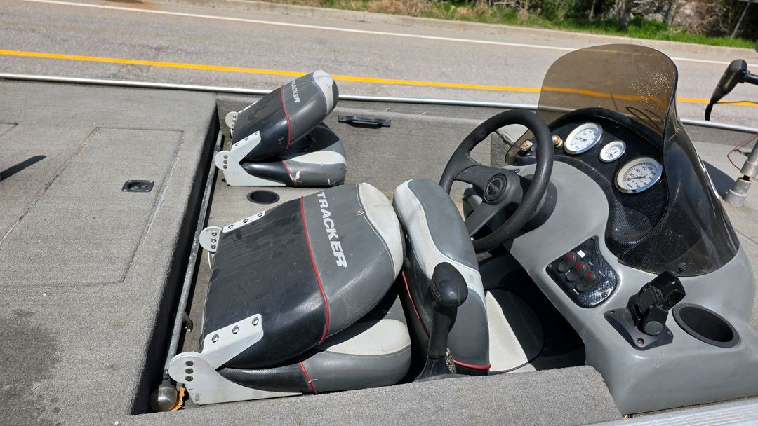 낚시보트 이미지