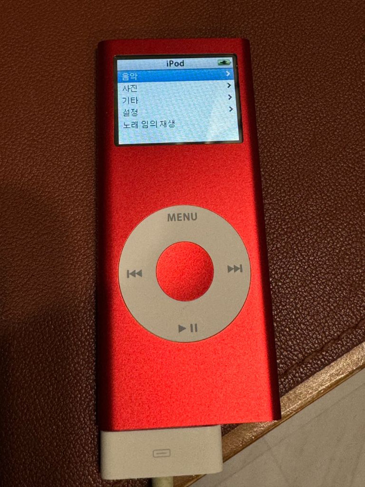 애플 아이팟 나노 4GB 레드 미품셋트 이미지