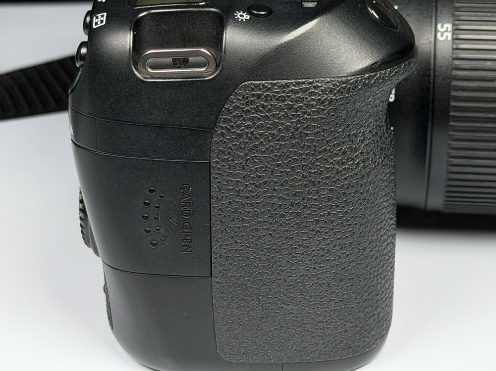캐논 EOS 70D DSLR 카메라 이미지
