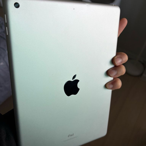 애플 아이패드 9세대 64GB 실버 이미지