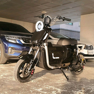 전동 스쿠터 이미지